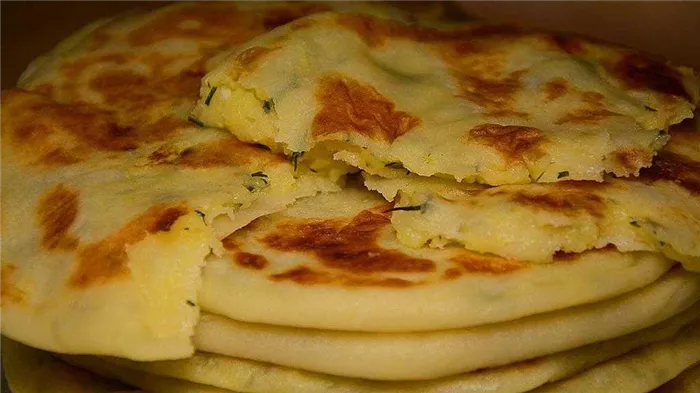 Готовые с картошкой и сыром
