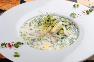 Окрошка с курицей на кефире