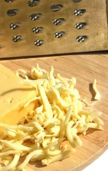 Брокколи под сметанно-сырным соусом