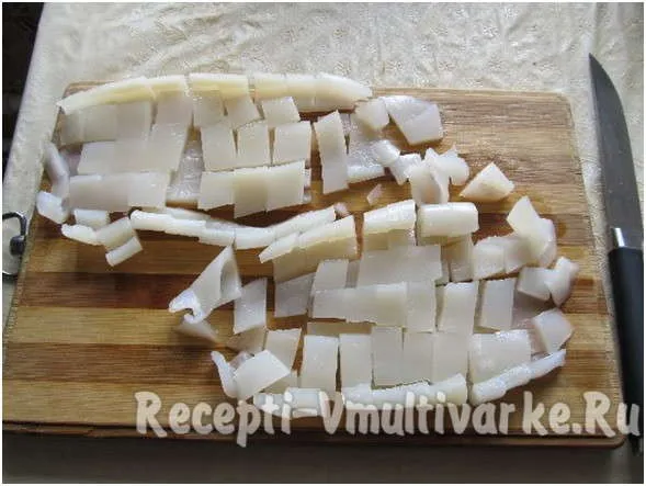 нарезать мелкими кубиками