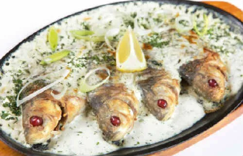 Жареный карп на сковороде