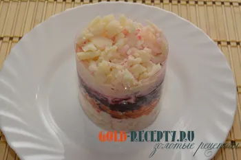 слоеный салат с курицей