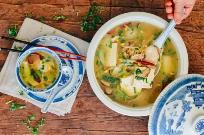 Суп с рыбой и сыром.